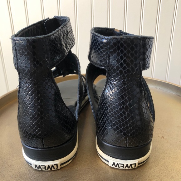 Marc Jacobs Gia Gladiator Sandal. Black. Size: 38. - Picture 5 of 9